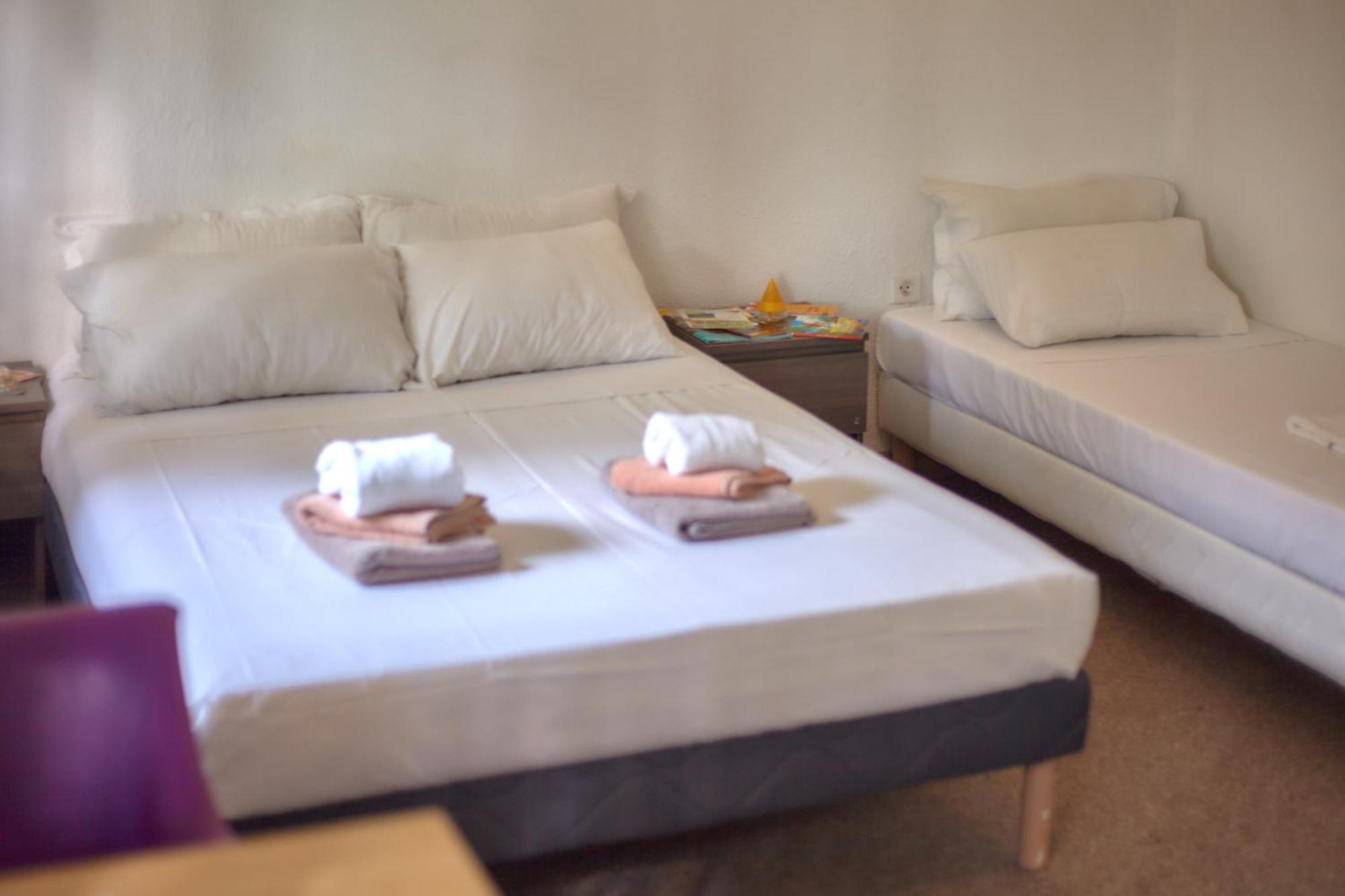 Hotel La Voile Bleue La Richardais Phòng bức ảnh