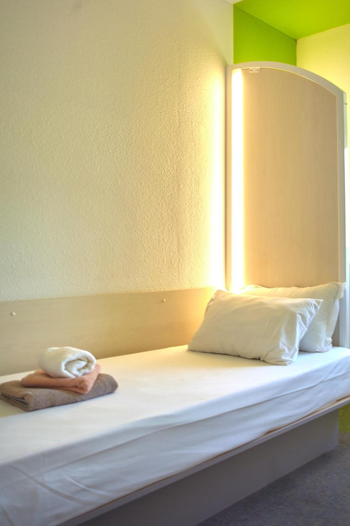Hotel La Voile Bleue La Richardais Phòng bức ảnh