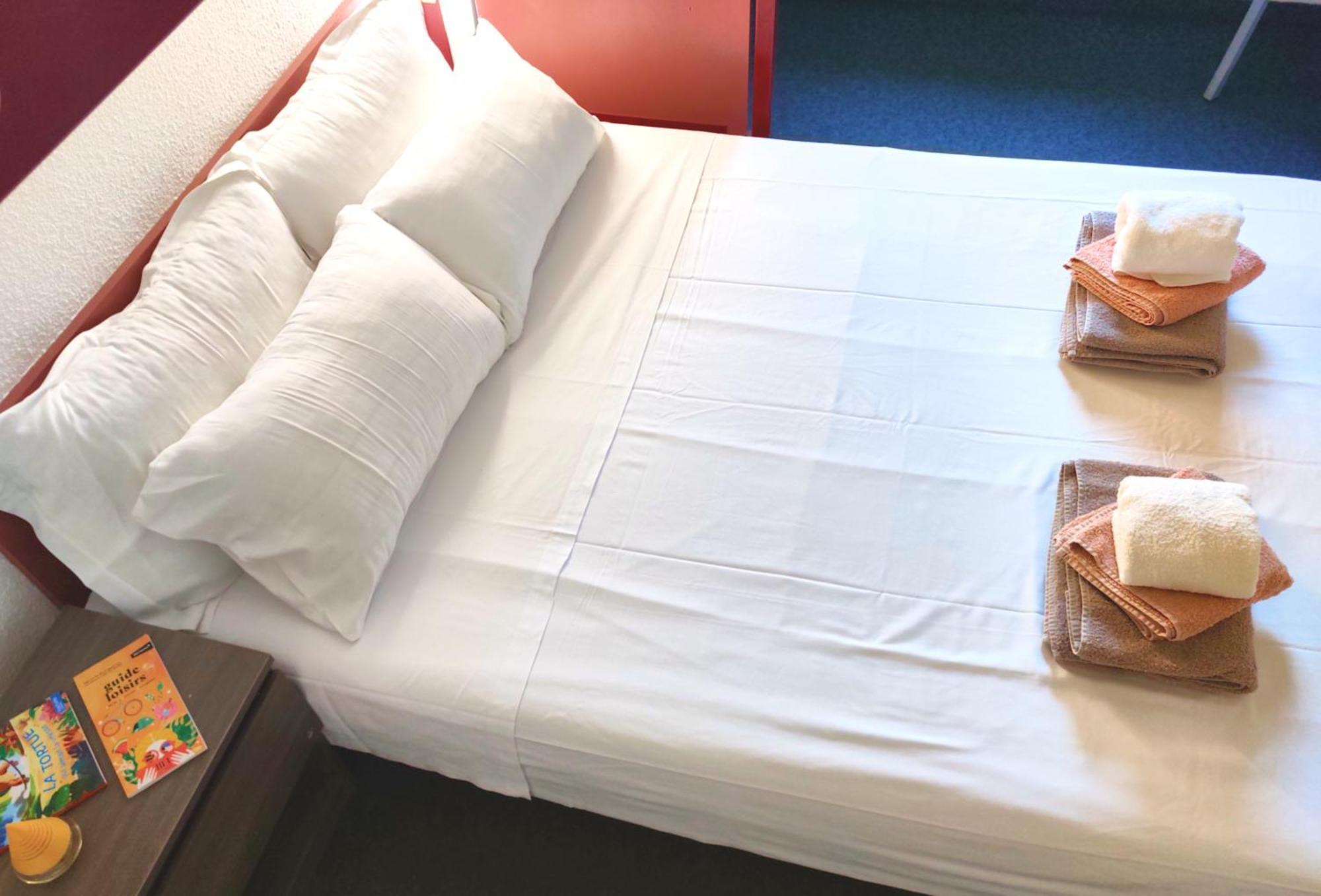 Hotel La Voile Bleue La Richardais Ngoại thất bức ảnh