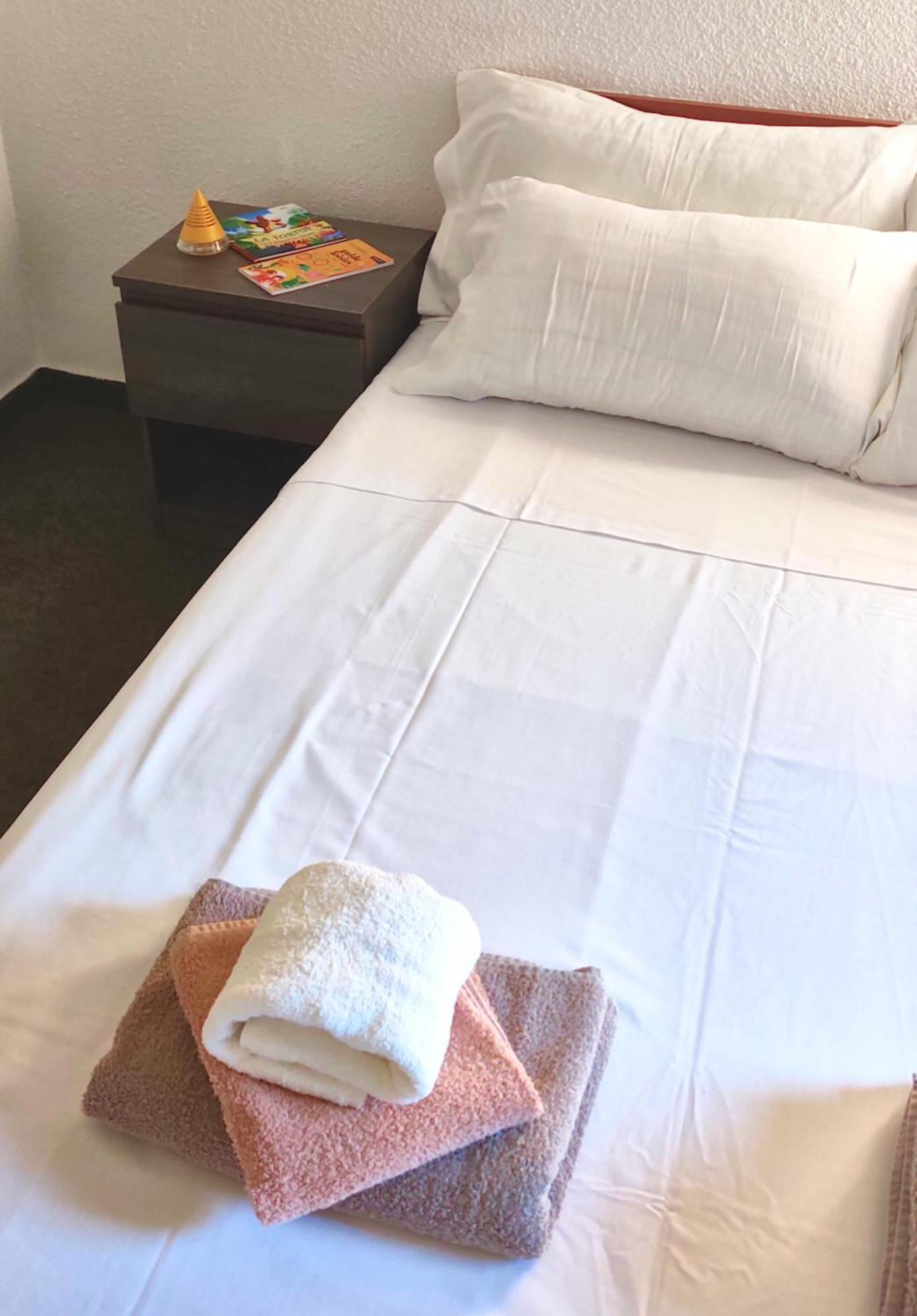Hotel La Voile Bleue La Richardais Phòng bức ảnh