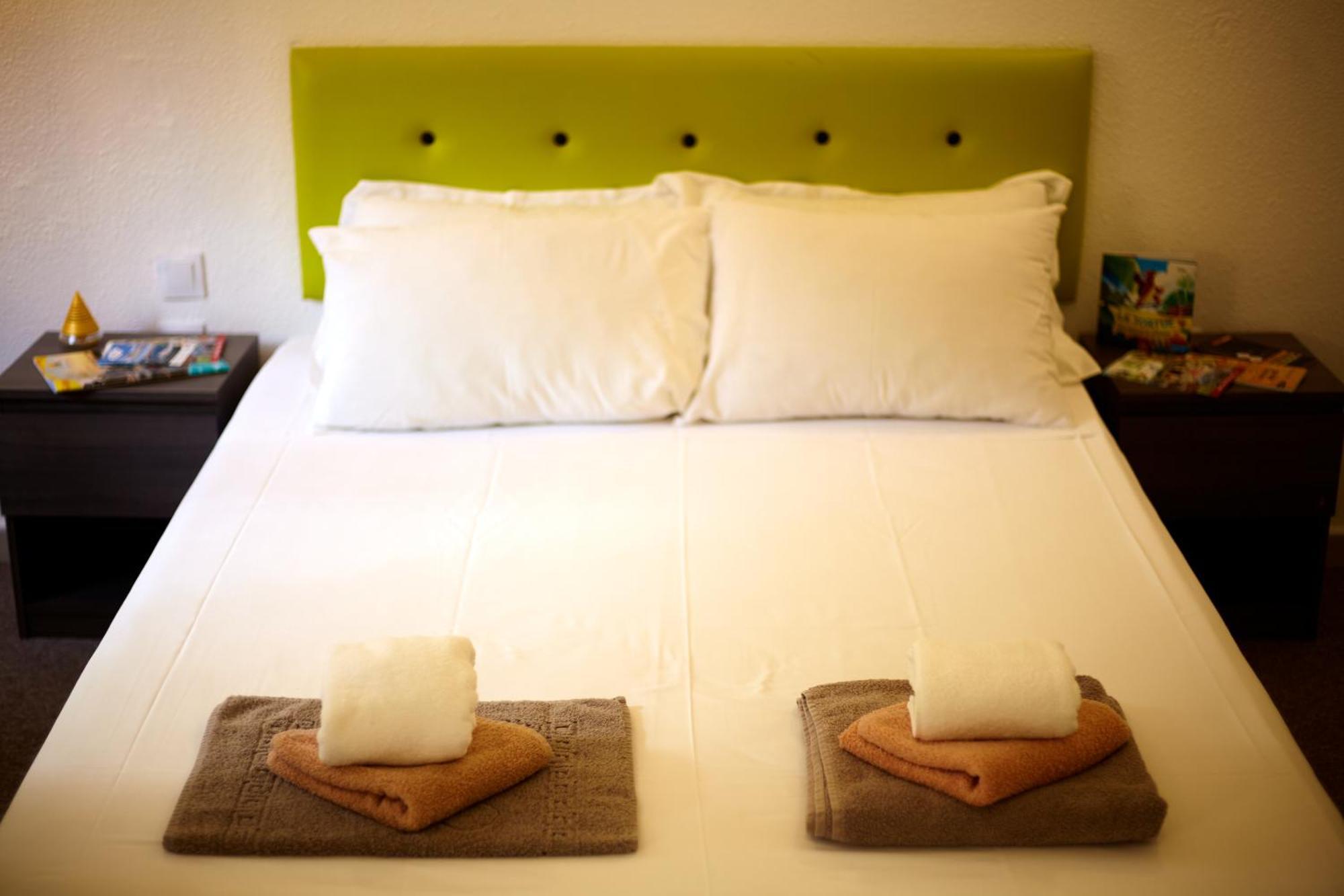 Hotel La Voile Bleue La Richardais Ngoại thất bức ảnh