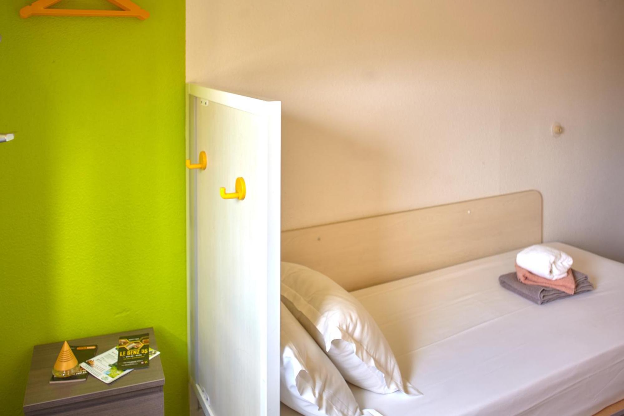 Hotel La Voile Bleue La Richardais Phòng bức ảnh