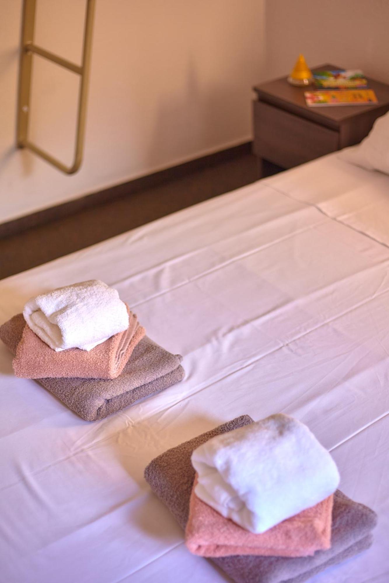 Hotel La Voile Bleue La Richardais Phòng bức ảnh