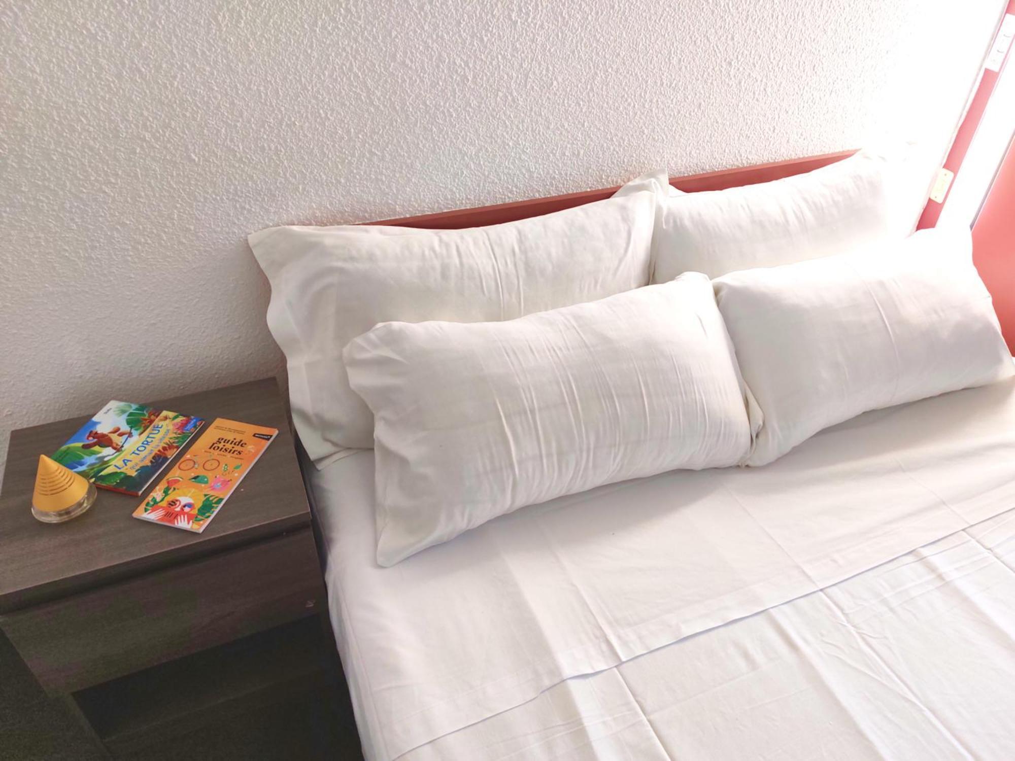 Hotel La Voile Bleue La Richardais Phòng bức ảnh